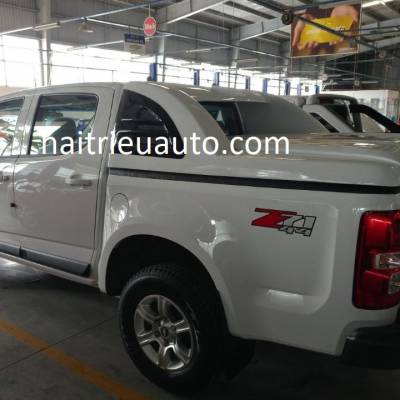 ốp cản trước xe colorado 2018