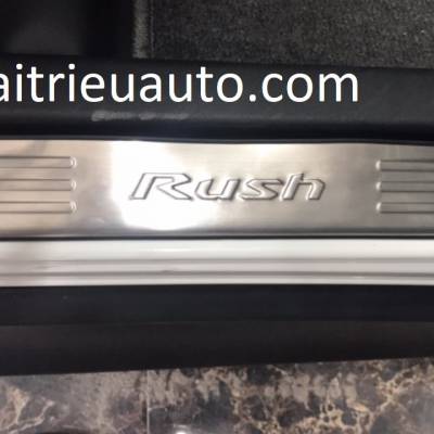 ốp gương xe toyota Rush