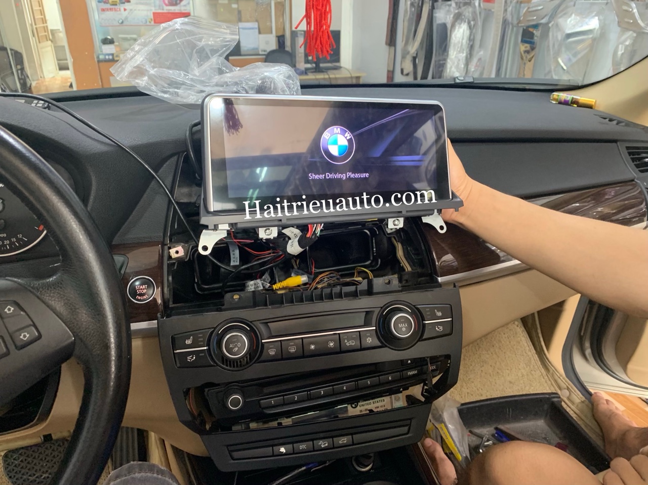 Màn hình android theo xe BMW E70 6 Image