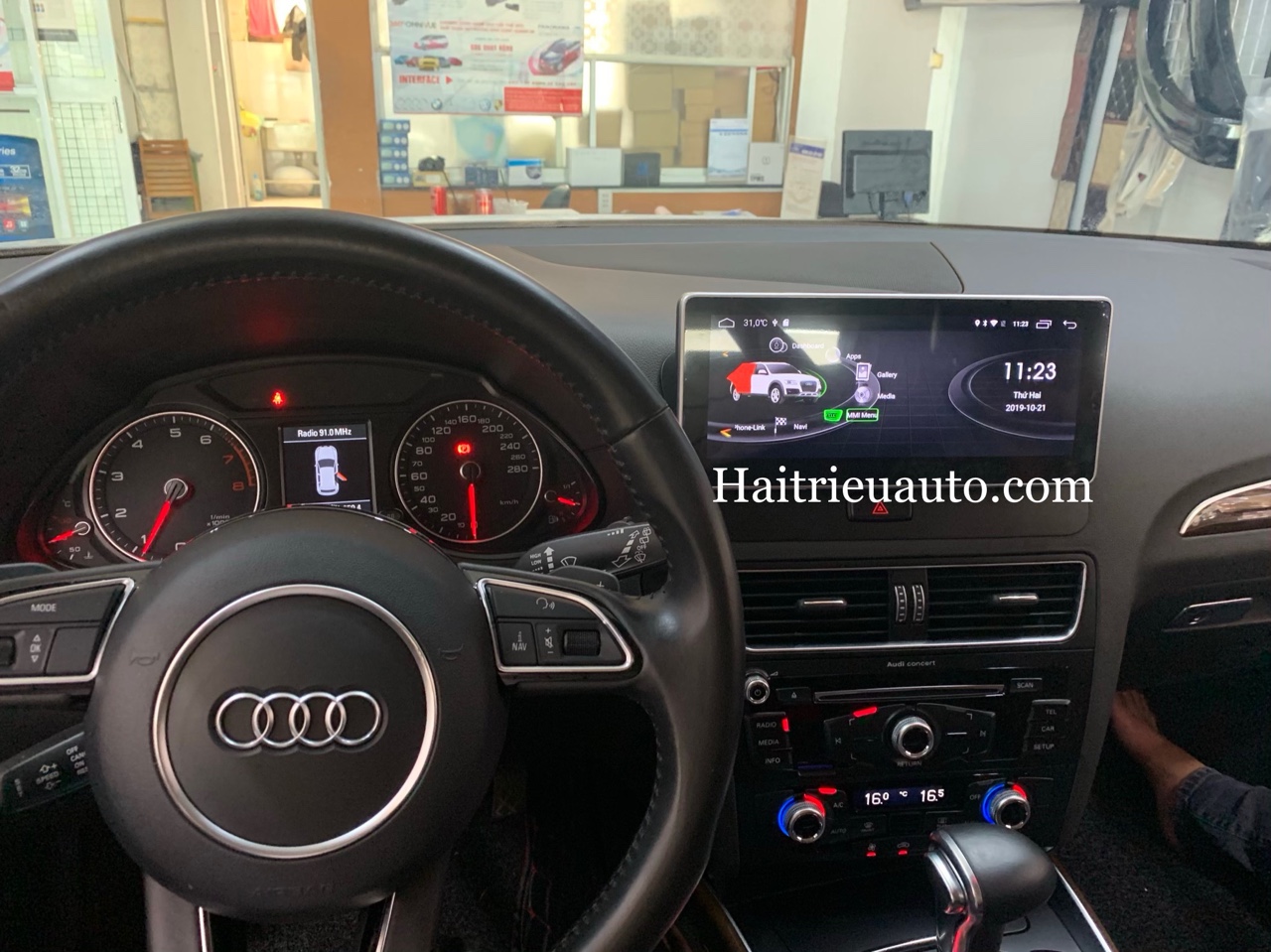 Màn hình android cho xe Audi Q5 2 Image