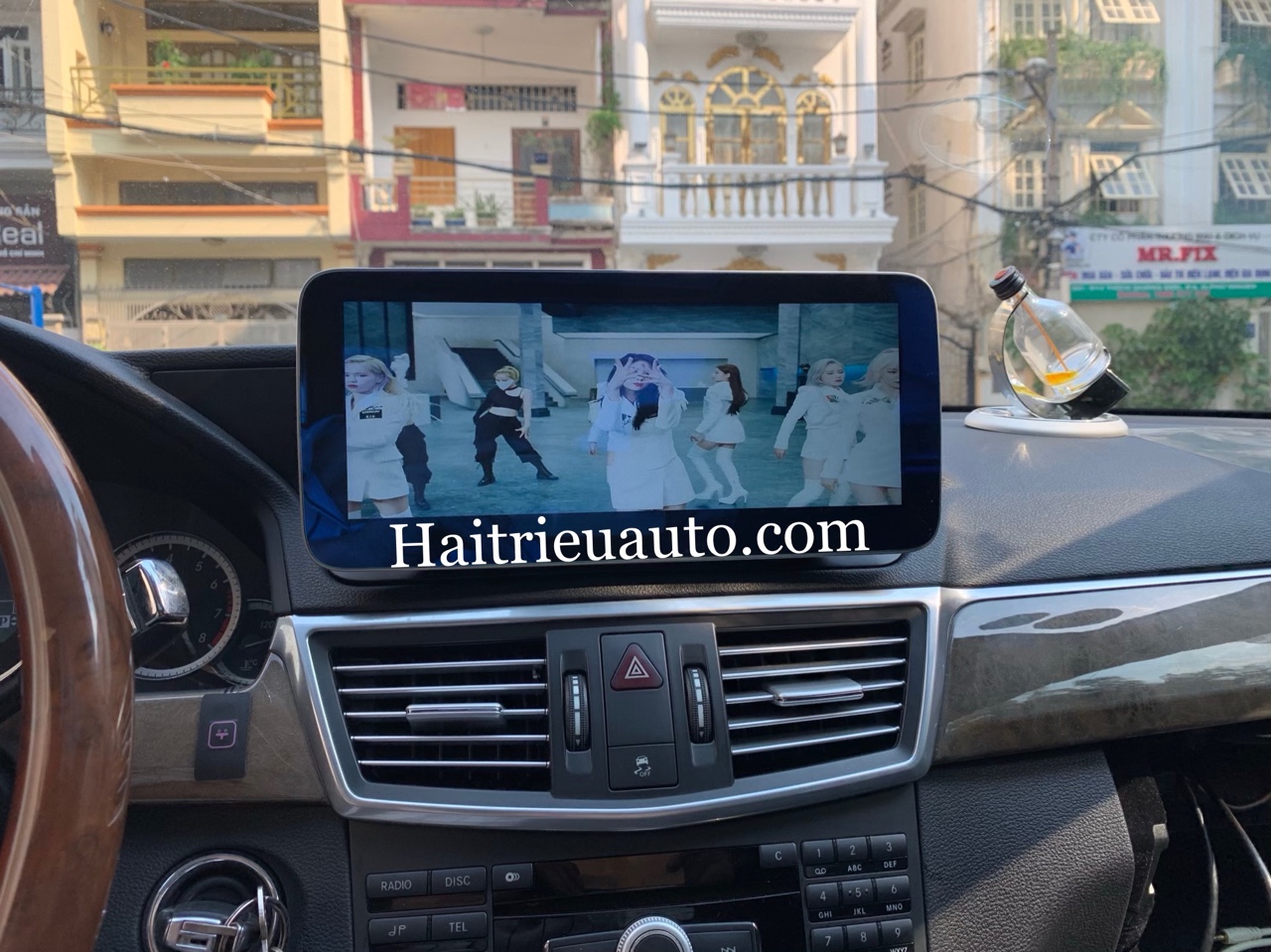 Màn hình android theo xe Mercedes E300 6 Image