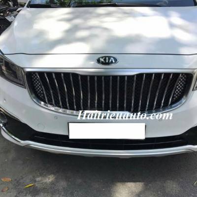 Trang trí khung biển số Kia Sedona