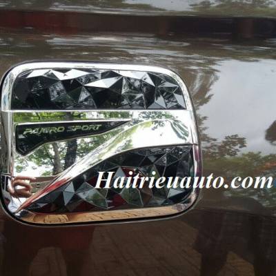 Chén cửa Pajero sport