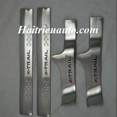 Nẹp bước chân ngoài Nissan X-Trail
