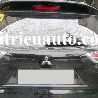 Viền đèn hậu màu đen Mitsubishi Xpander