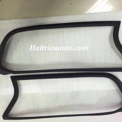 Viền đèn sau Ford Ranger