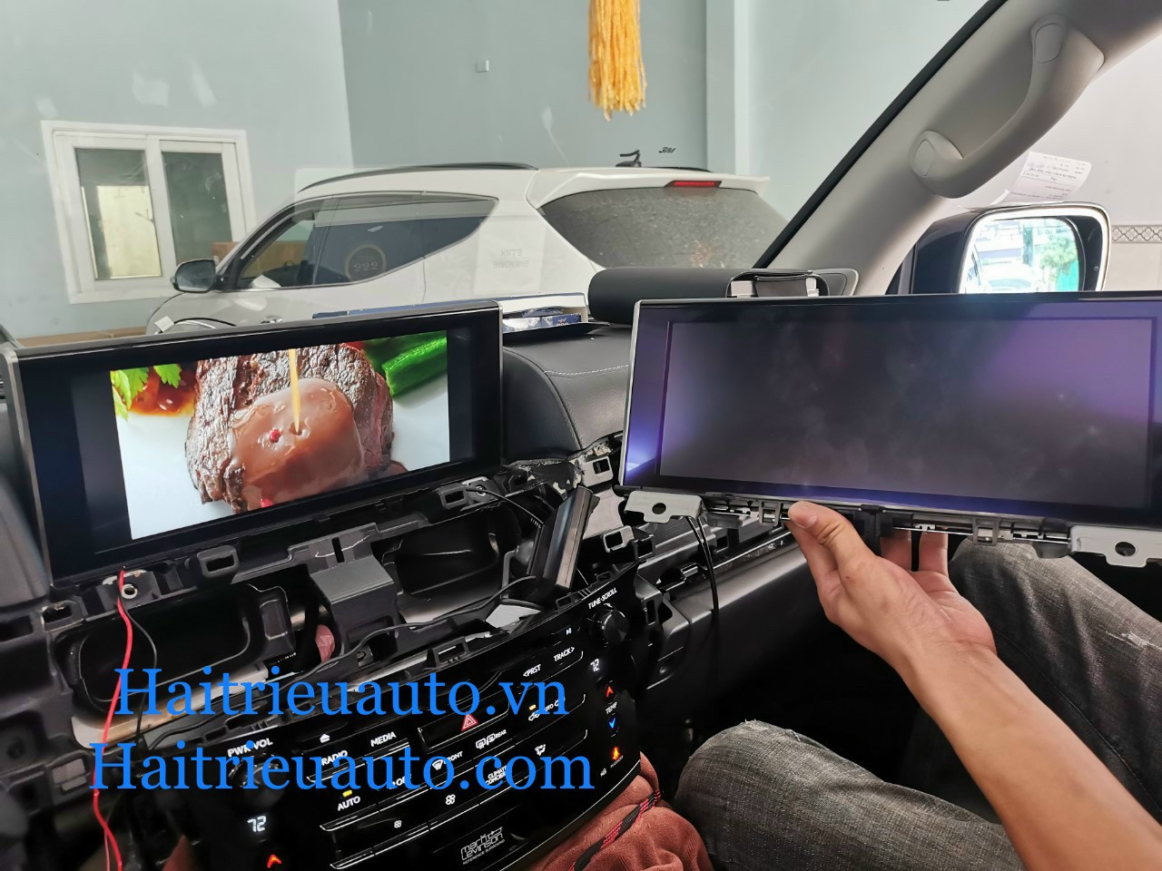 Màn hình android theo xe Lexus LX570 2017 5 Image