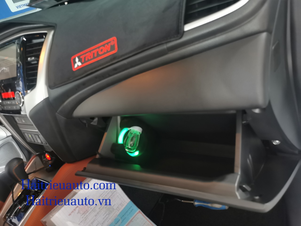 Bộ nước hoa phun xe pajero sport 2 Image