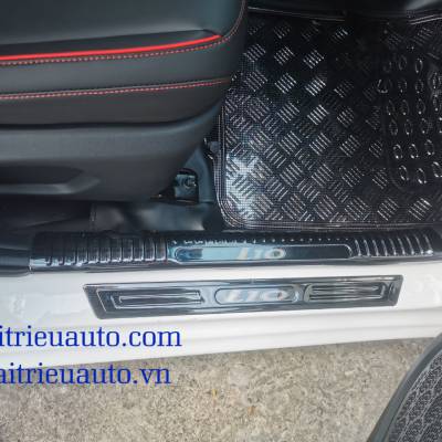 Nẹp chân kình hyundai i10 2022