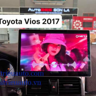 Màn hình androdi 13in xe Camry