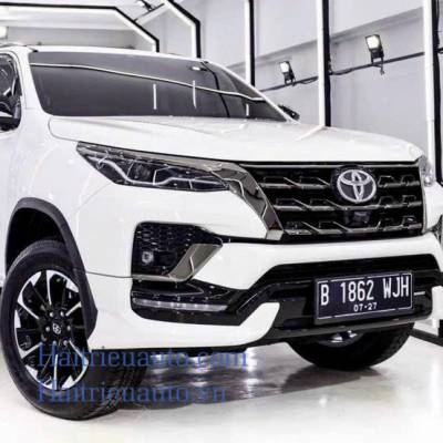 Đèn led gầm xe Toyota Fortuner 2023