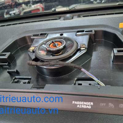 Nẹp chống trầy xe cốp xe Everest 2023