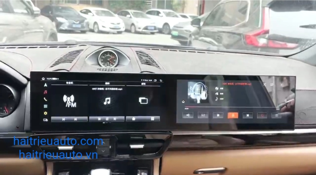 Màn hình android mẫu dài xe Porsche Cayenne 4 Image