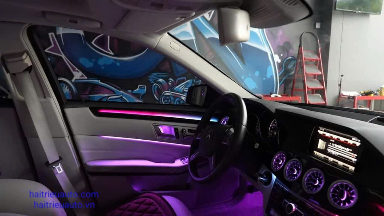Led nội thất xe mercedes E 8 Image