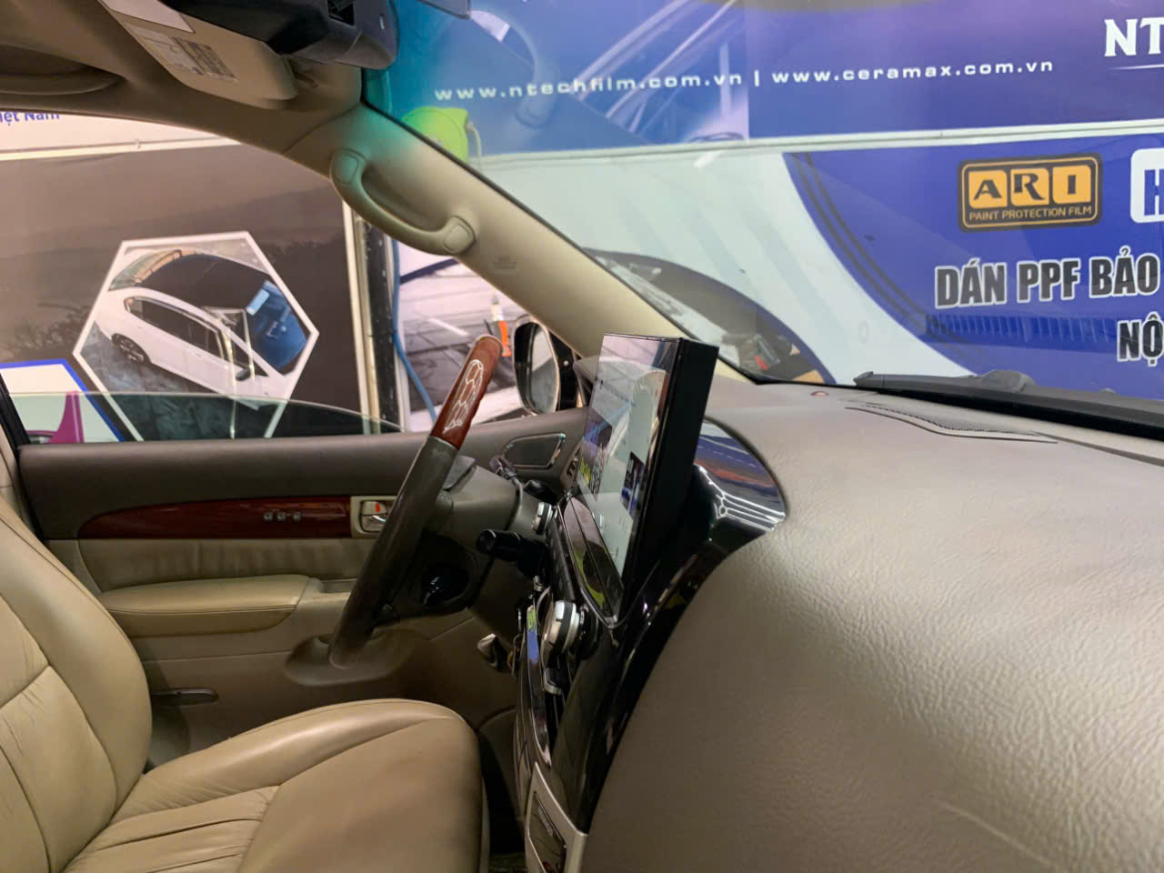 Màn hình android 12in xe Lexus GX470 3 Image