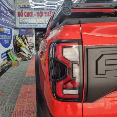 Viền đèn trước xe Ford Ranger 2025