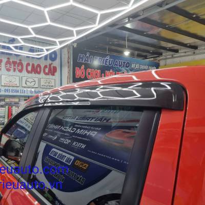 Viền đèn sau xe Ford Ranger 2025