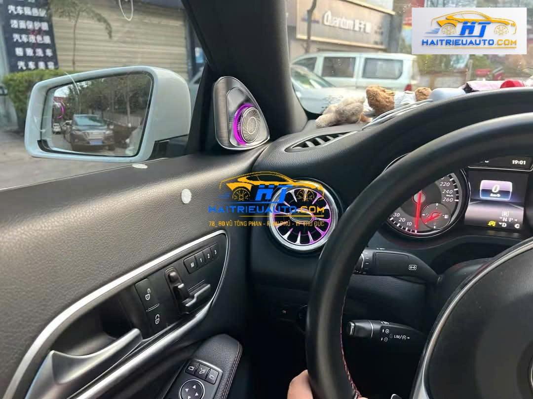 Led nội thất xe Mercedes CLA 4 Image