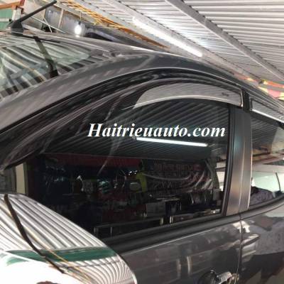 Trang trí tay mở cốp Mitsubishi Triton