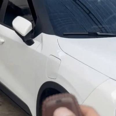 Phím vô lăng VinFast Limo Green