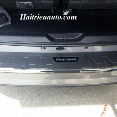 Vè che mưa Fortuner 2015