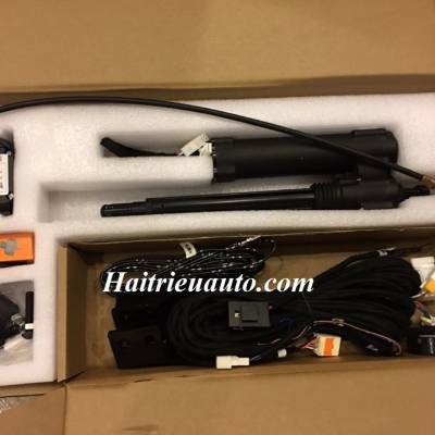 Lip pô mẫu mercedes cho Mazda 3