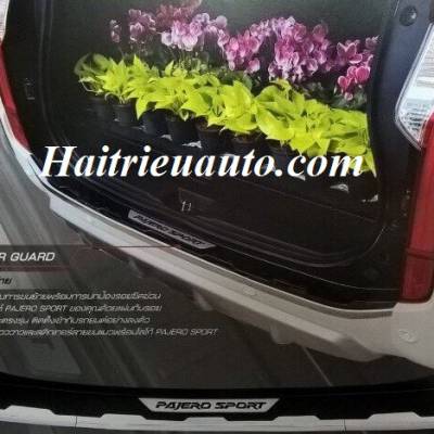 Mặt calang độ đèn led Mitsubishi Triton