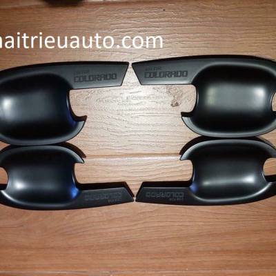 ốp phần nhựa cho xe colorado