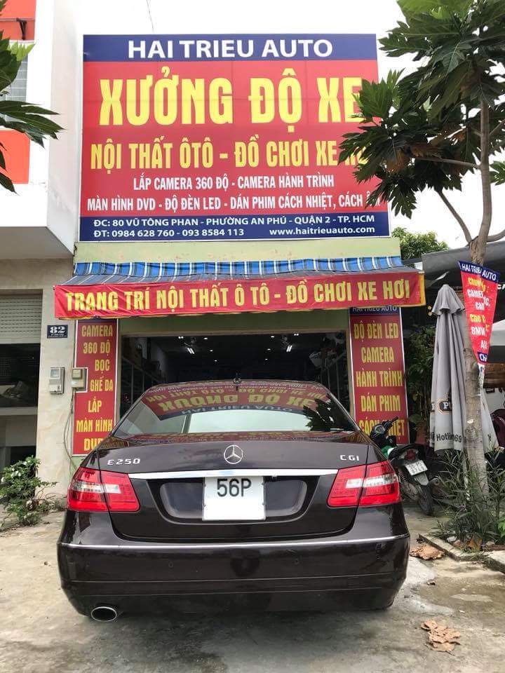 Lắp camera lùi cho xe Mercedes E250 2010 4 Image