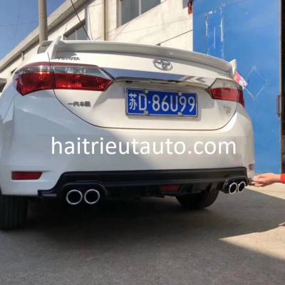 líp sau theo xe Camry 2018